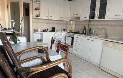Bornova Evka 3 Öz Seçkinler Sitesinde 3+1 Satılık Daire