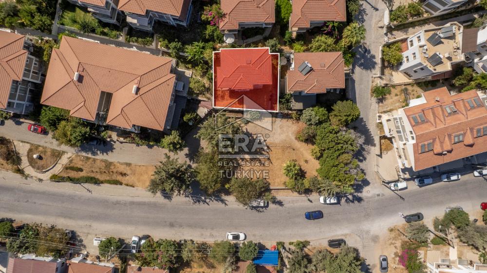 Datça Merkezde Satılık Deniz Gören 3.5+1Tripleks 180m2 Müstakil Ev