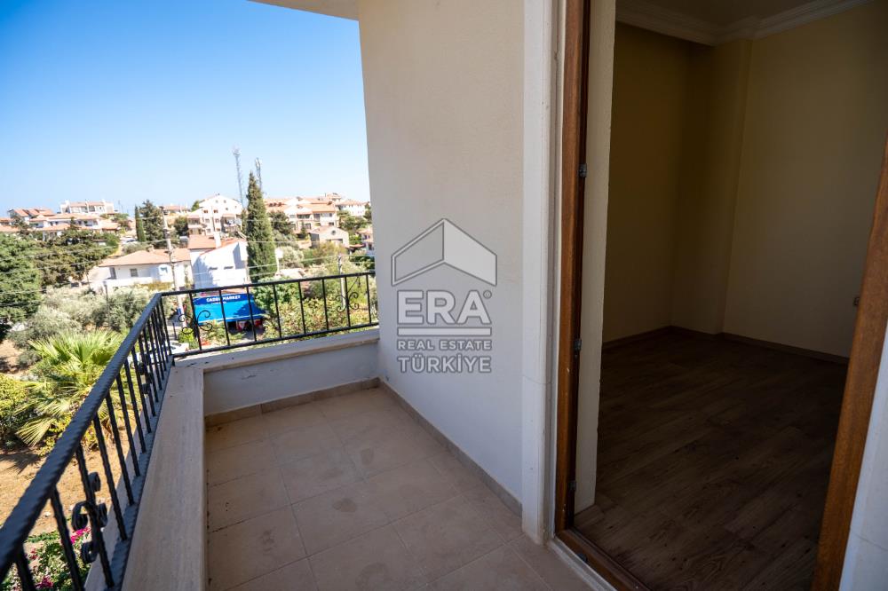 Datça Merkezde Satılık Deniz Gören 3.5+1Tripleks 180m2 Müstakil Ev