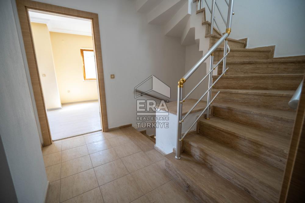 Datça Merkezde Satılık Deniz Gören 3.5+1Tripleks 180m2 Müstakil Ev