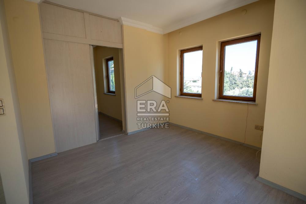 Datça Merkezde Satılık Deniz Gören 3.5+1Tripleks 180m2 Müstakil Ev