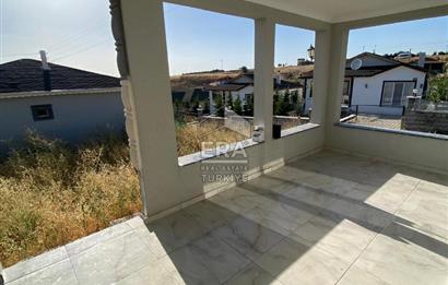 300 m² Bahçeli, 75 m² Kullanıma Hazır 1+1 Ev Gicik Bölgesi