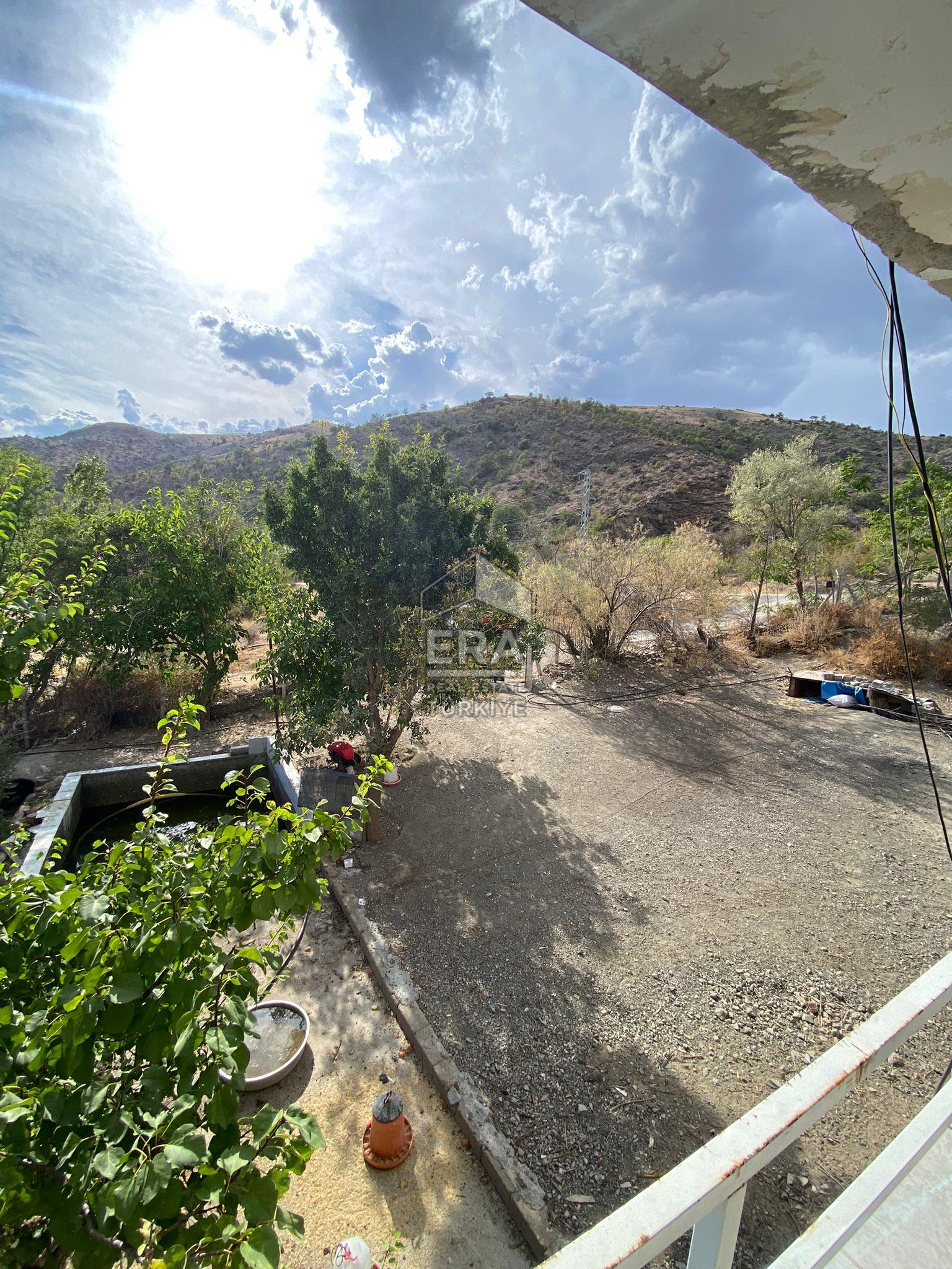 Bahçeli, 3 Katlı Tapulu Müstakil Ev Huzurlu Yaşam