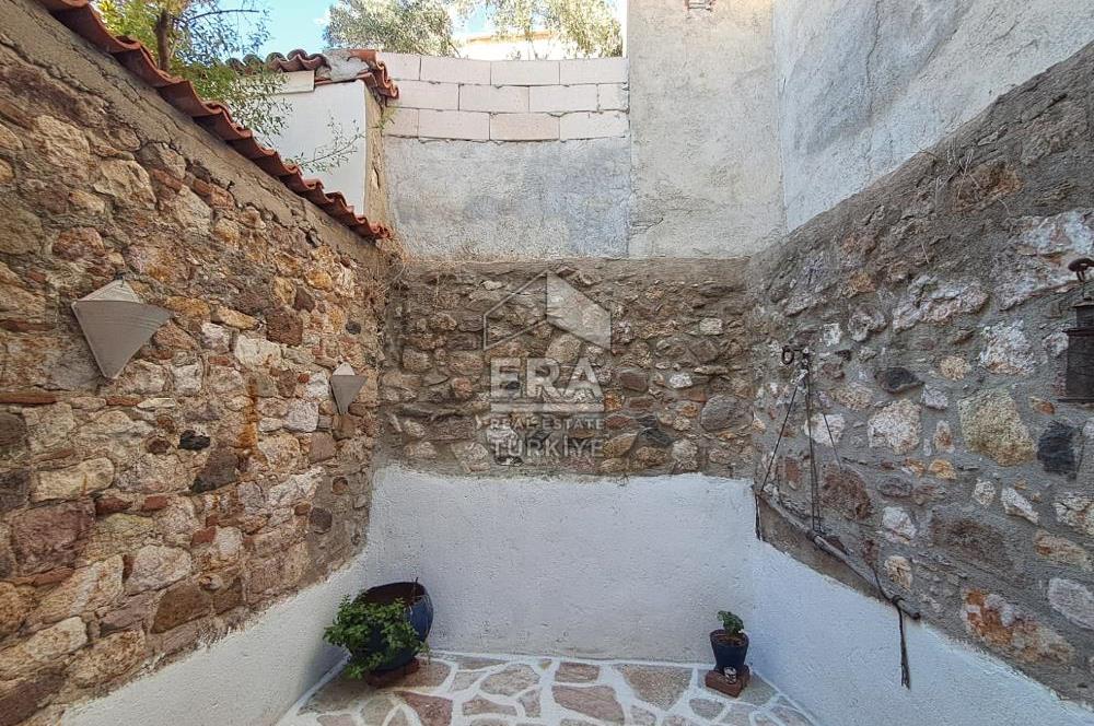 ERA ANGEL'DAN Ayvalık Merkezde, Denize 350 m Bahçeli Kiralık Rum Evi