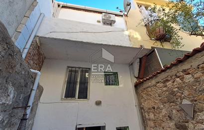 ERA ANGEL'DAN Ayvalık Merkezde, Denize 350 m Bahçeli Kiralık Rum Evi