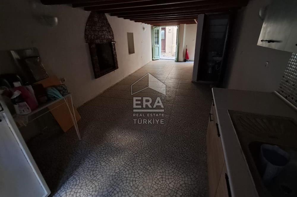 ERA ANGEL'DAN Ayvalık Merkezde, Denize 350 m Bahçeli Kiralık Rum Evi