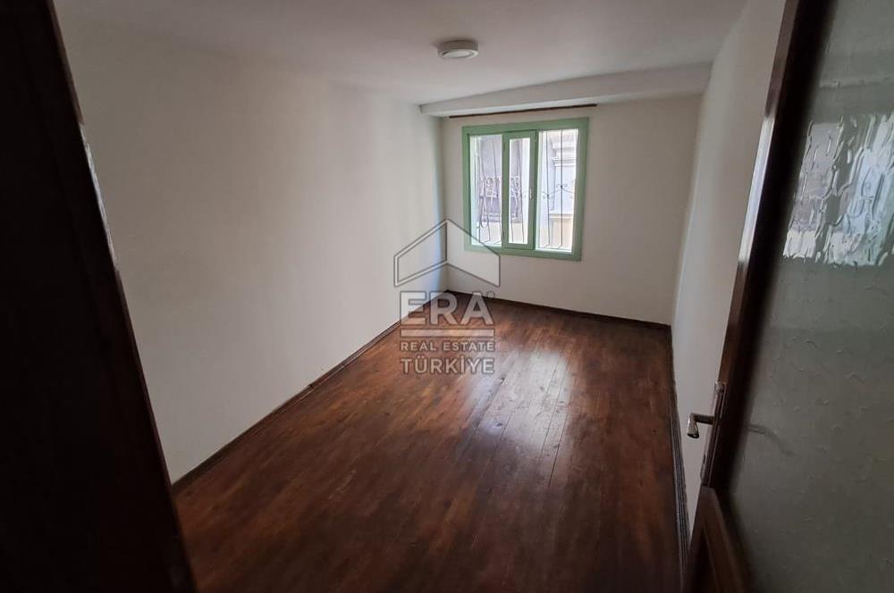 ERA ANGEL'DAN Ayvalık Merkezde, Denize 350 m Bahçeli Kiralık Rum Evi