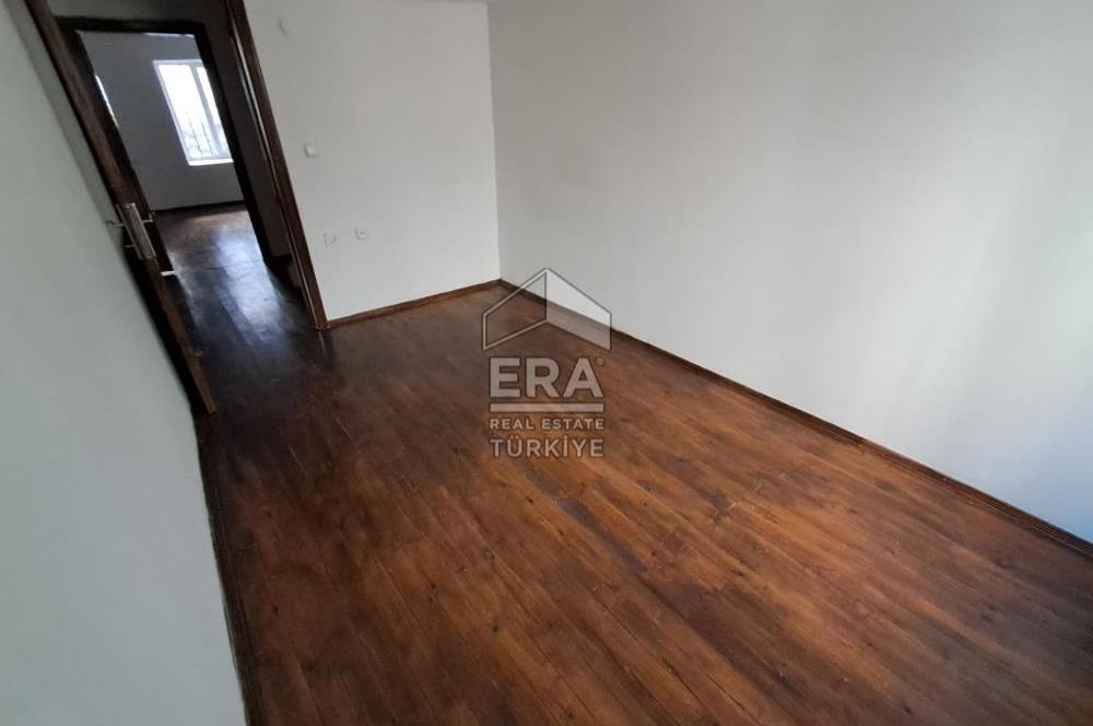 ERA ANGEL'DAN Ayvalık Merkezde, Denize 350 m Bahçeli Kiralık Rum Evi