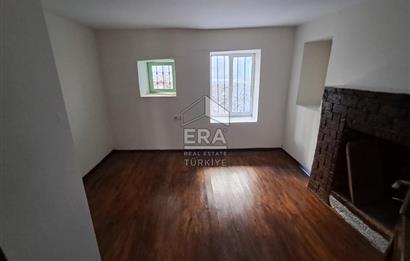 ERA ANGEL'DAN Ayvalık Merkezde, Denize 350 m Bahçeli Kiralık Rum Evi