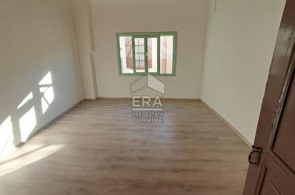 ERA ANGEL'DAN Ayvalık Merkezde, Denize 350 m Bahçeli Kiralık Rum Evi