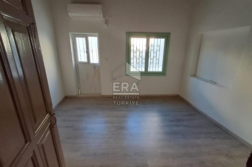 ERA ANGEL'DAN Ayvalık Merkezde, Denize 350 m Bahçeli Kiralık Rum Evi