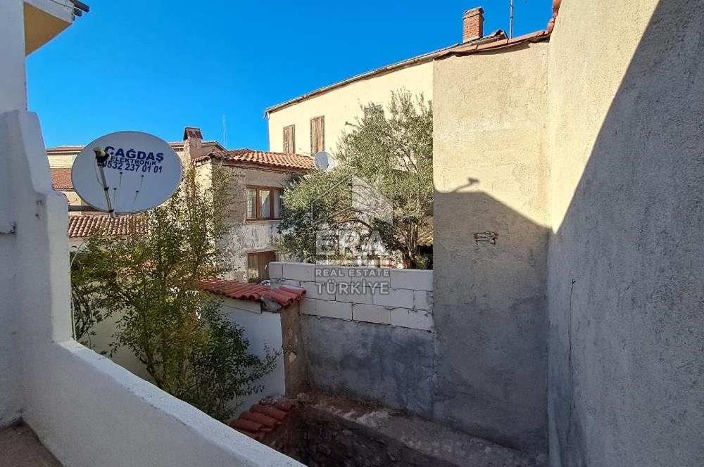 ERA ANGEL'DAN Ayvalık Merkezde, Denize 350 m Bahçeli Kiralık Rum Evi