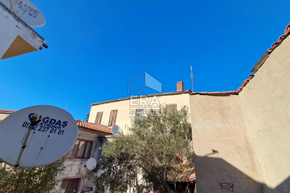 ERA ANGEL'DAN Ayvalık Merkezde, Denize 350 m Bahçeli Kiralık Rum Evi