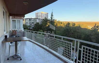 Bornova Evka 3 Öz Seçkinler Sitesinde 3+1 Satılık Daire