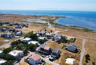ERA Angel'dan Ayvalık Altınova'da Deniz Manzaralı Bahçeli Yazlık