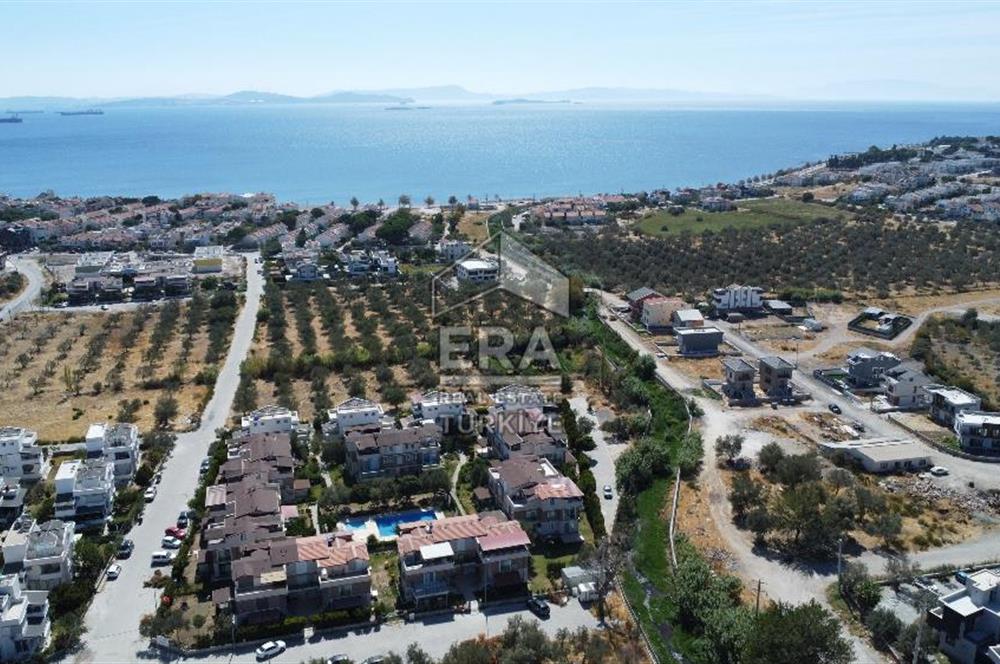 ERA Angel'dan Çandarlı'da Havuzlu Sitede Çatı Dubleks Daire