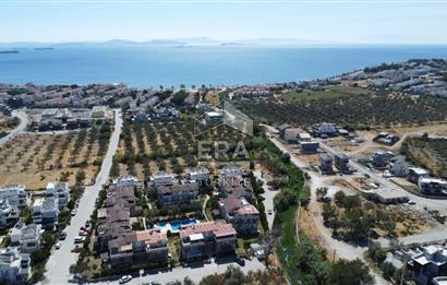 ERA Angel'dan Çandarlı'da Havuzlu Sitede Çatı Dubleks Daire