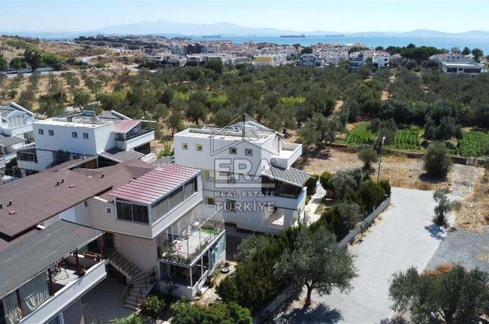 ERA Angel'dan Çandarlı'da Havuzlu Sitede Çatı Dubleks Daire
