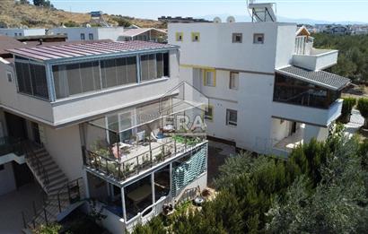 ERA Angel'dan Çandarlı'da Havuzlu Sitede Çatı Dubleks Daire