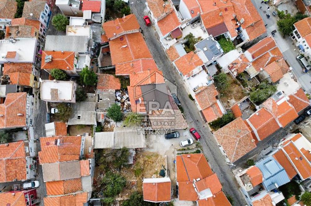 ERA Angel'dan Ayvalık Merkezde 4+2 Geniş Bahçeli Müstakil
