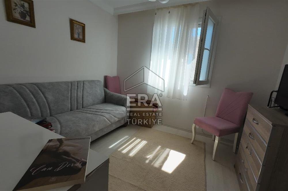 ERA Angel'dan Çandarlı'da Havuzlu Sitede Çatı Dubleks Daire