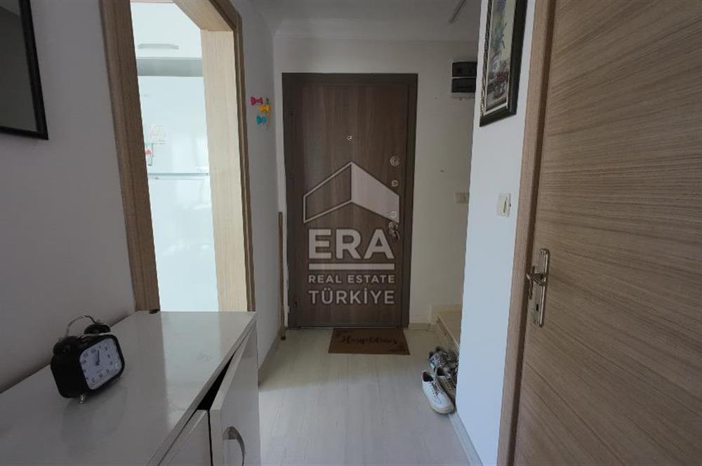 ERA Angel'dan Çandarlı'da Havuzlu Sitede Çatı Dubleks Daire