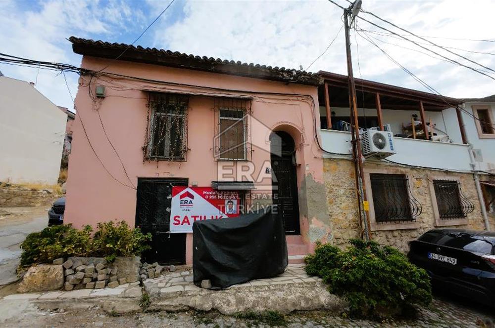 ERA Angel'dan Ayvalık Merkezde 4+2 Geniş Bahçeli Müstakil
