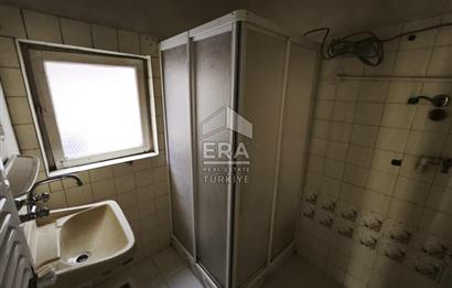 FATİH'TE DENİZ MANZARALI TERASLI ÇATI KATI KİRALIK DAİRE
