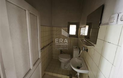 FATİH'TE DENİZ MANZARALI TERASLI ÇATI KATI KİRALIK DAİRE