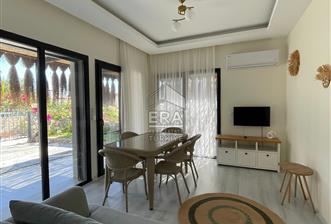 Datça Merkezde Kiralık 2+1 Deniz Manzaralı 85 m2 İkiz Villa