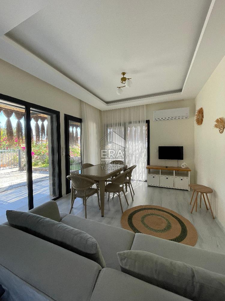Datça Merkezde Kiralık 2+1 Deniz Manzaralı 85 m2 İkiz Villa