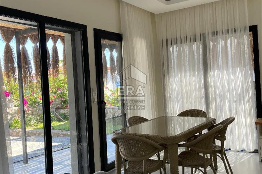Datça Merkezde Kiralık 2+1 Deniz Manzaralı 85 m2 İkiz Villa