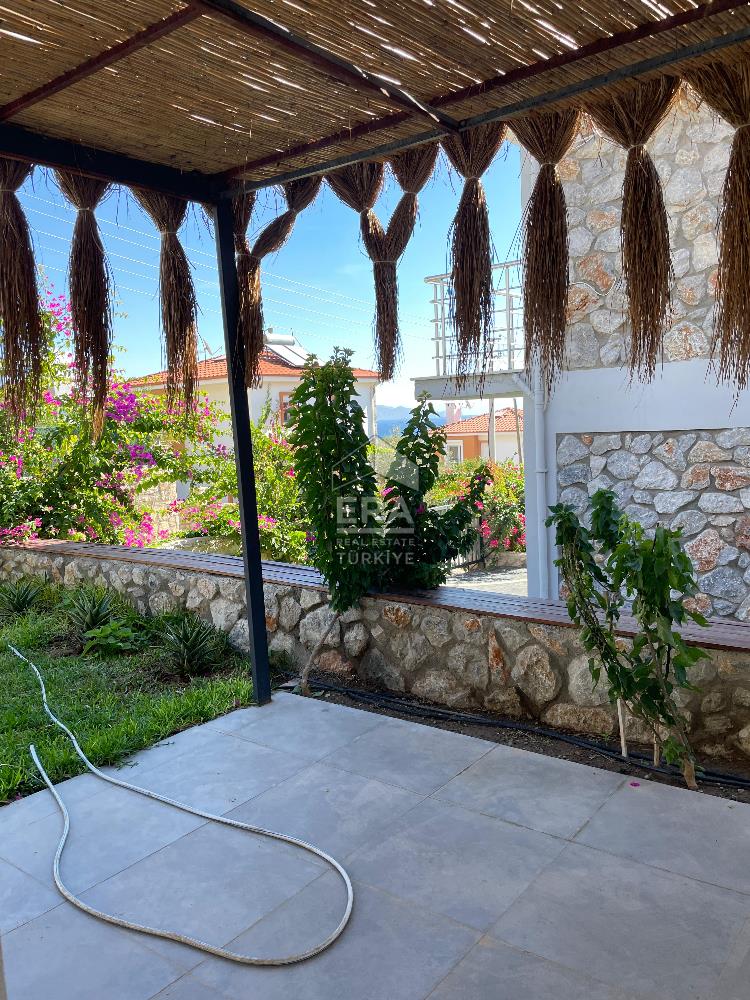 Datça Merkezde Kiralık 2+1 Deniz Manzaralı 85 m2 İkiz Villa