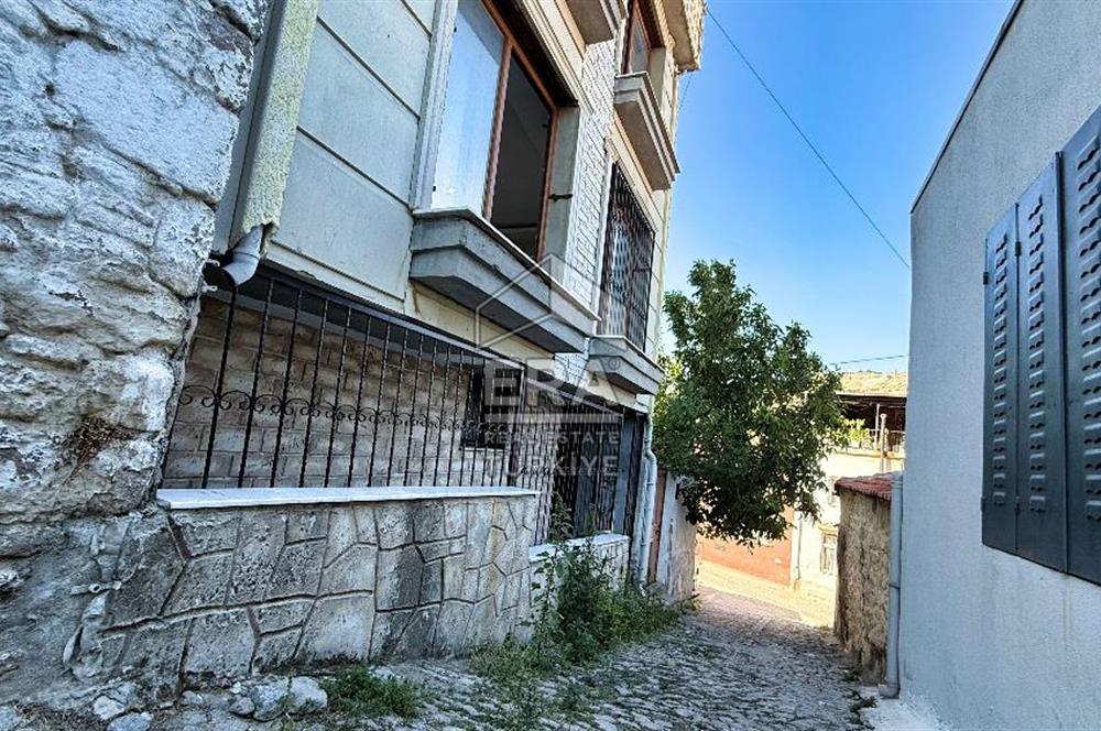 ERA Angel'dan Bergama Gazipaşa Mahallesinde 4+2 Müstakil