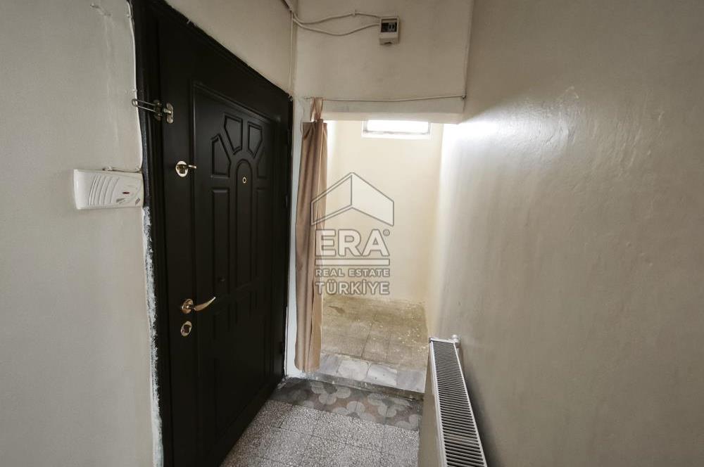 FATİH'TE DENİZ MANZARALI TERASLI ÇATI KATI KİRALIK DAİRE