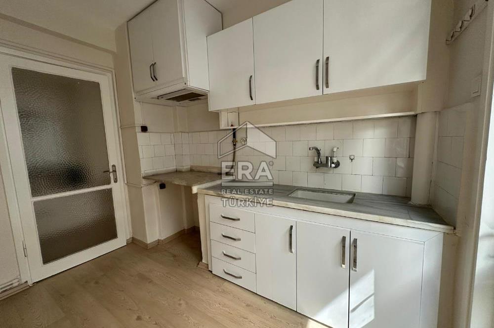 Karşıyaka Bahçelievler Mah. 3+1 Doğalgazlı Kiralık Daire