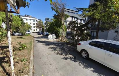 BARBAROS MAHALLESİNDE-CADDE ÜZERİ- BAKIMLI-OTOPARKLI KİRALIK 3+1
