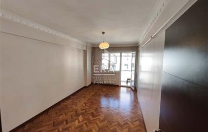 BARBAROS MAHALLESİNDE-CADDE ÜZERİ- BAKIMLI-OTOPARKLI KİRALIK 3+1