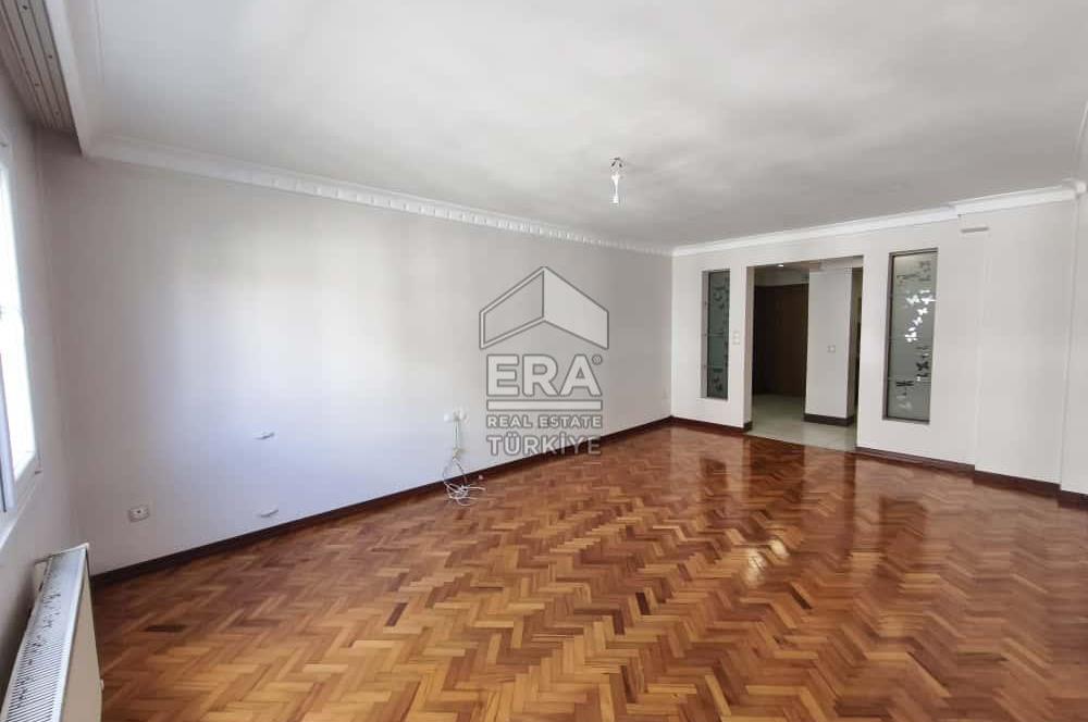 BARBAROS MAHALLESİNDE-CADDE ÜZERİ- BAKIMLI-OTOPARKLI KİRALIK 3+1