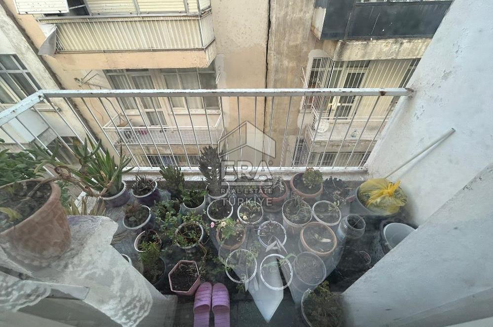 Karşıyaka Alaybey İzbana Yakın Satılık 2+1 Daire