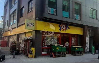 ERA KARAT ADAPAZARI ÇARK CADDESİNDE SATILIK 215 M2 DÜKKAN