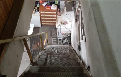 ERA KARAT HENDEK KÜÇÜK SANAYİ SİTESİNDE 180 M2 SATILIK DÜKKAN