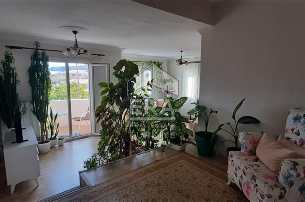 ERA KARAT SERDİVAN’DA SATILIK 2+1 SİTE İÇİNDE DAİRE