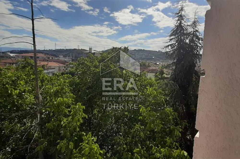 ERA KARAT SERDİVAN’DA SATILIK 2+1 SİTE İÇİNDE DAİRE