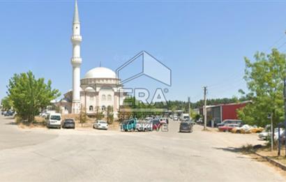 ERA KARAT HENDEK KÜÇÜK SANAYİ SİTESİNDE 180 M2 SATILIK DÜKKAN