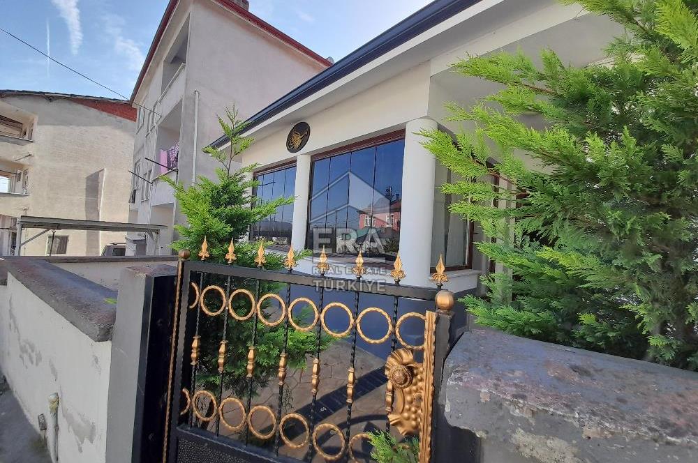 ERA KARAT SAKARYA ARİFİYE ADLİYE’DE SATILIK MÜSTAKİL EV VE ARSASI 