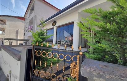 ERA KARAT SAKARYA ARİFİYE ADLİYE’DE SATILIK MÜSTAKİL EV VE ARSASI 