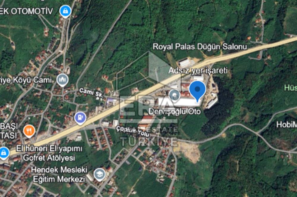 ERA KARAT HENDEK KÜÇÜK SANAYİ SİTESİNDE 180 M2 SATILIK DÜKKAN