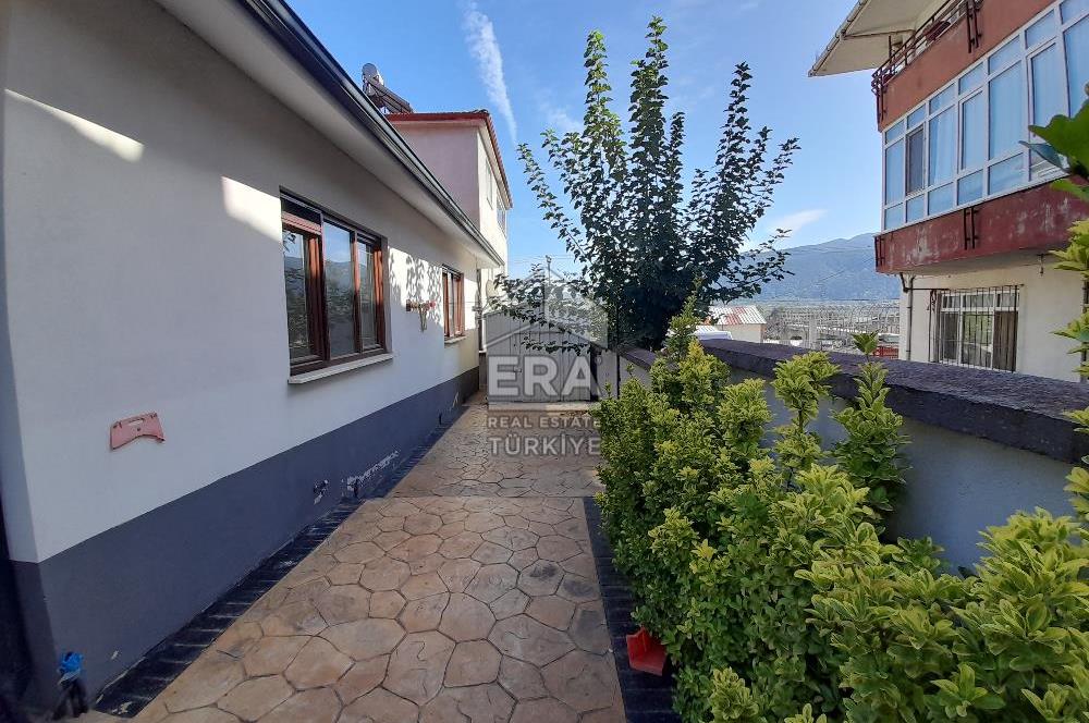 ERA KARAT SAKARYA ARİFİYE ADLİYE’DE SATILIK MÜSTAKİL EV VE ARSASI 