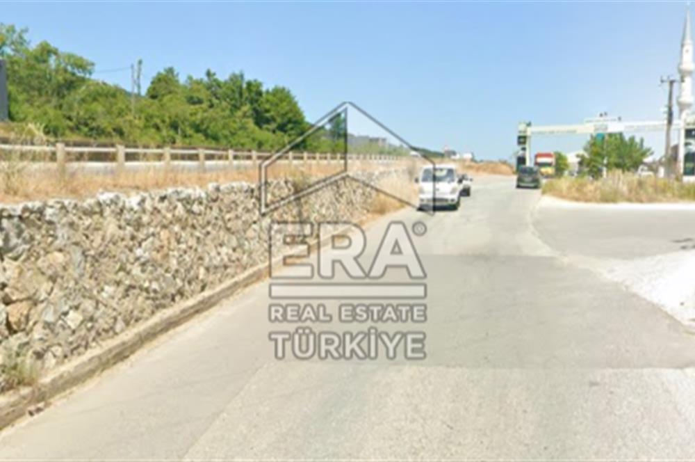 ERA KARAT HENDEK KÜÇÜK SANAYİ SİTESİNDE 180 M2 SATILIK DÜKKAN